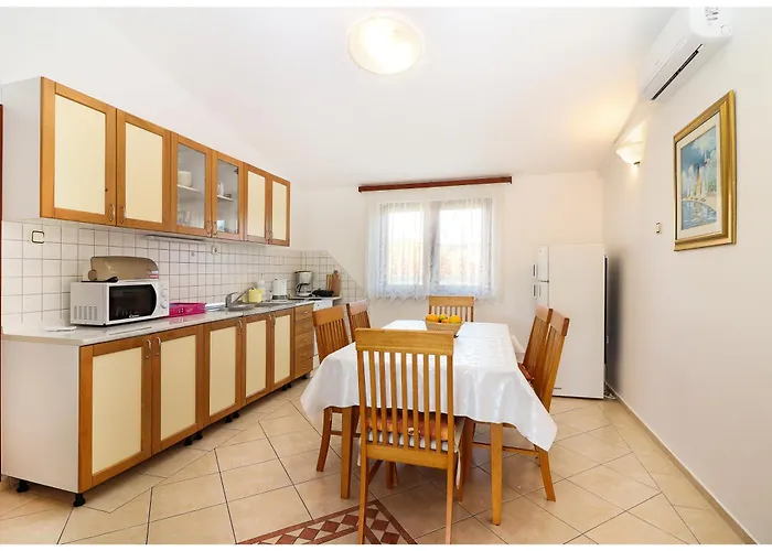 Bruno Apartamento Primošten